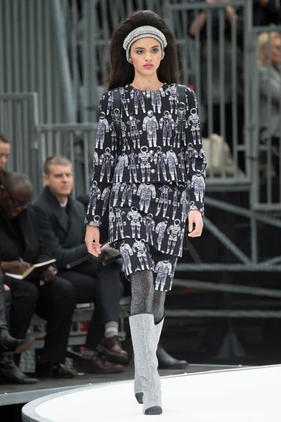 Look 54